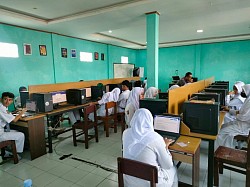 Lab Komputer MM